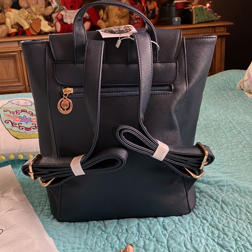 Wink Kangaroo 🦘 Backpack - Picture 6 of 11